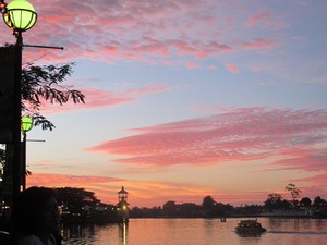 Seindah Inilah Langit Senja di Kuching, Malaysia