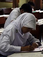 Hari Ini Siswa SMA Laksanakan UN