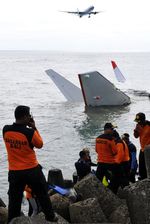 Penyelam Cari CVR Lion Air