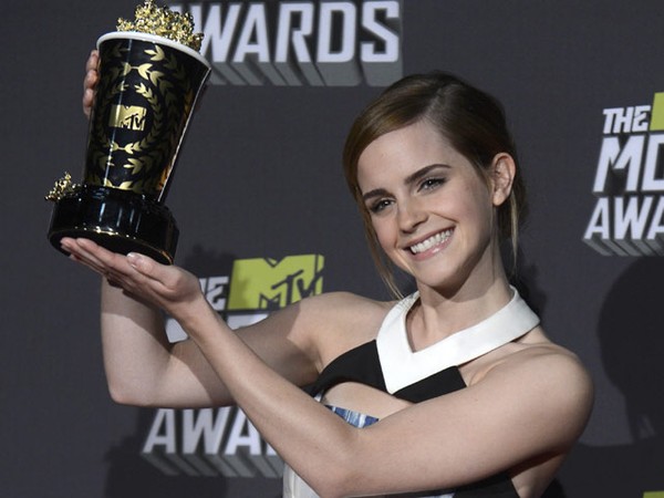 Wajah Sumringah Si Cantik Emma Watson