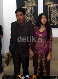 Tampak lebih berisi, Chaca mengaku tidak diet.