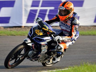 Sigit Jadi Yang Tercepat di KYT Indoprix