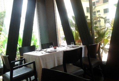 Mencicipi Makan Siang  Gaya Singapura di Wild Rocket