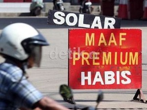 Premium Ada Dua Harga, Angkot & Motor Bisa Jualan Bensin