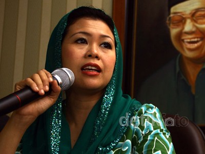 Yenny Wahid Batal ke PD