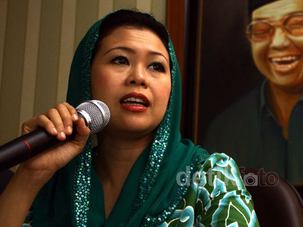 Yenny Wahid Batal ke PD