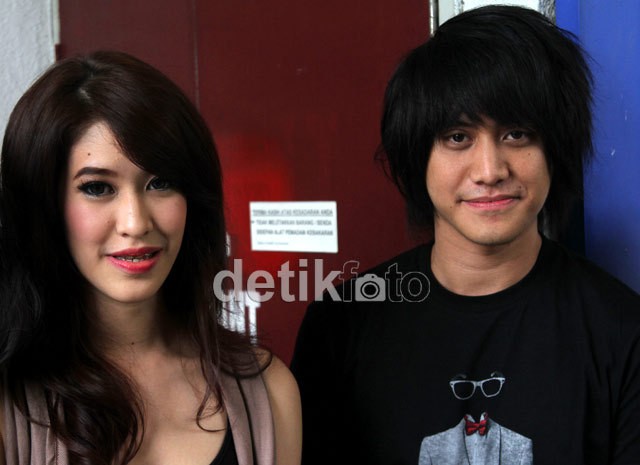 Beda Agama, Kisah Cinta Kevin Aprillio & Elma Princess Kandas