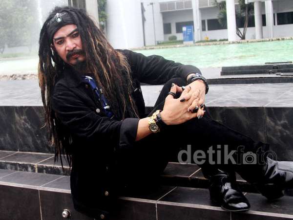 Ketika Limbad Termenung Ketika Limbad Termenung