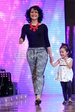 Aksi Memes, Arzetti Bilbina, Widi & Cynthia Lamusu B3 di Catwalk