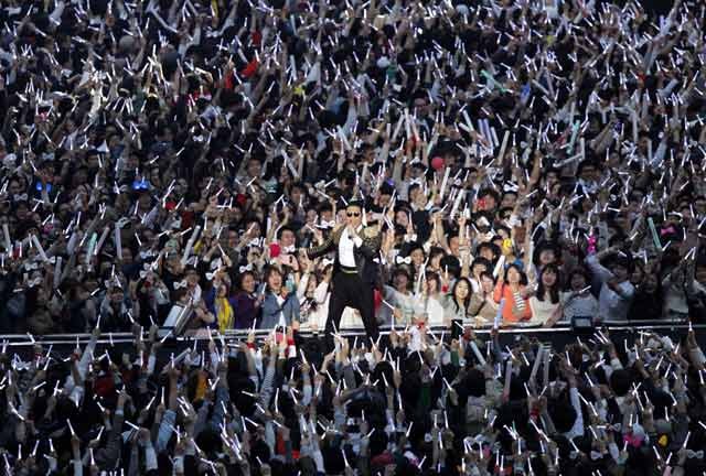 Kemeriahan Konser Happening Psy di Korea