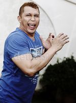 Pose Imut Si Kekar Bang Tigor