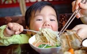 Mie Instan Kurang Cocok Dikonsumsi Wanita Hamil dan Anak-Anak
