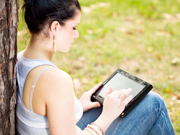 3 Hal Penting yang Dilakukan di Facebook Sebelum Traveling