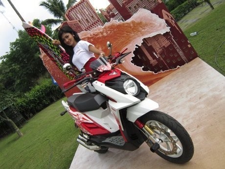 Yamaha X-Ride Versus Honda Zoomer-X
