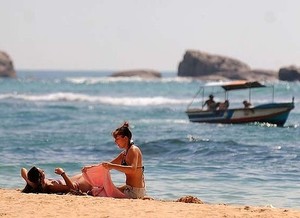 Turis di Sri Lanka Kini Diawasi Polisi