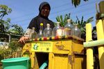Stiker Inilah yang Menjamin Jamu Gendong Bebas Campuran Obat Kimia