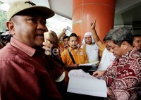 Para pendemo diterima Ketua Sekretariat DPP Hanura Nurhisam.