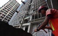 Kemetrian Tenaga Kerja menghimbau seluruh pihak harus mulai melakukan upaya dan kerja keras di tahun 2013 agar penerapan sistem manajemen K3 (SMK3) di dalam setiap jenis kegiatan usaha dan berbagai kegiatan masyarakat dapat menekan angka kecelakaan kerja.