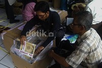 Wali Kota Samarinda Syaharie Ja'ang berkeputusan, Kota Samarinda tidak akan menggelar UN SMA/SMK yang dijadwalkan berlangsung Kamis (18/4/2013) besok. Robert/detikcom.