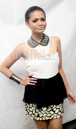 Rambut Klimis Citra Skolastika