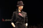Si Cantik Miranda Kerr Jadi Pramugari