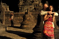 Putri Sultana yang diculik Malik, dibawa ke puncak Candi Borobudur. (Eriek Juragan/Margate House)