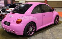 Dari sektor eksterior memang terlihat biasa saja, tapi warna pink-nya cukup menarik perhatian. Dengan bentuknya yang unik ditambah keliar pink menjadikan Beetle ini terlihat lebih ekslusif.