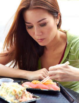 Agar Lemak Tak Menumpuk di Perut, Seringlah Makan Ikan Salmon