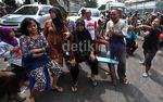 PKL Blokir Jalan di Depan LP Cipinang