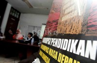 Koalisi Pendidikan menilai amburadulnya pelaksanaan UN memang jadi tanggung jawab percetakan. Namun peran Kemendikbud tidak bisa dilepaskan begitu saja dari carut marutnya persoalan ini.