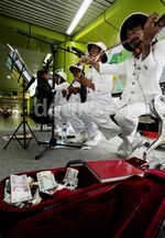 Musik Keroncong di Stasiun Gambir