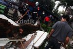 Puluhan Kios di Stasiun Pasar Minggu Diratakan