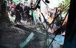 Puluhan Kios di Stasiun Pasar Minggu Diratakan