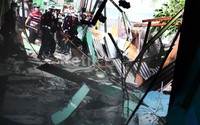 Para petugas berasal dari Polsek Pasar Pinggu, Polres Jakarta Selatan, prajurit TNI dan juga petugas keamanan stasiun.
