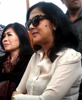 Hadiri Sidang Perdana Kasus Cerai, Lydia Kandou Tebar Senyuman