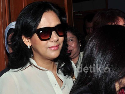 Lydia Kandou Hadiri Sidang Perdana Kasus Cerai
