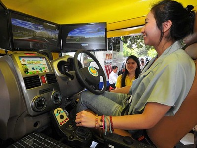 Belajar Berkendara dengan Simulator