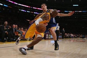 Cedera Pergelangan Kaki Seperti Kobe Bryant? Ini Cara Mengatasinya