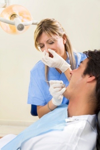 5 Penangkal Bau Mulut yang Paling Gampang Ditemukan