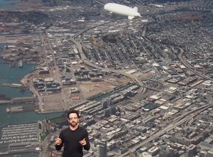     Aksesoris Google Glass yang disertakan antara lain wall socket charger, USB Cord berwarna hitam, tambahan nosepad, serta dua lensa hitam dan putih. (Kredit Foto: Skydiving Demo at Google I/O 2012/Youtube - Google)