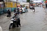 Jalan Raden Saleh Tangerang Tergenang