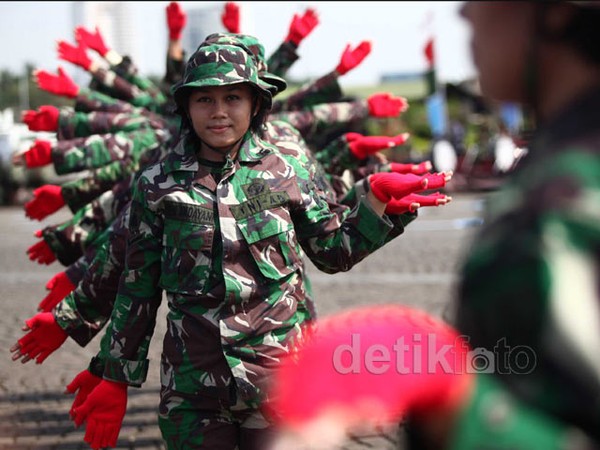 Cantik dan Tangguh Wanita TNI-Polri