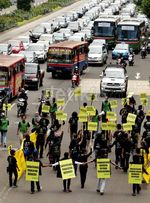 Greenpeace Beraksi, Thamrin Tersendat