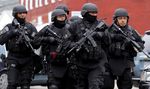 SWAT Buru Tersangka Bom Boston