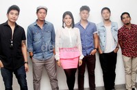 Lale, Angga, Indah, Ilman, Widi, dan Jawa saat ditemui di kawasan Kebon Jeruk, Jakarta Selatan, Jumat (19/4/2013). Gus Mun/detikHOT.