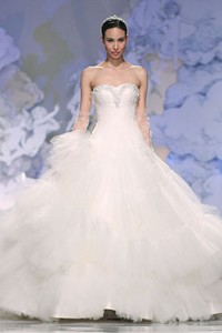 Jakarta, Indonesia - 12 April 2013. Reverie by Didi Budiardjo Wedding Fair 2013 at Grand Hyat Hotel. Jakarta. [Foto: Mohammad Abduh/Wolipop]