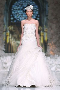 Jakarta, Indonesia - 13 April 2013. Denny Wirawan bride Un Amore. Wedding Fair 2013 at Grand Hyat Hotel. Jakarta. [Foto: Mohammad Abduh/Wolipop]