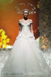 Jakarta, Indonesia - 13 April 2013. Denny Wirawan bride Un Amore. Wedding Fair 2013 at Grand Hyat Hotel. Jakarta. [Foto: Mohammad Abduh/Wolipop]