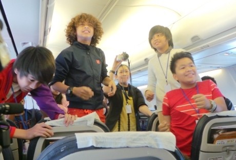 Coboy Junior Sukses Tampil di Ketinggian 39.000 kaki