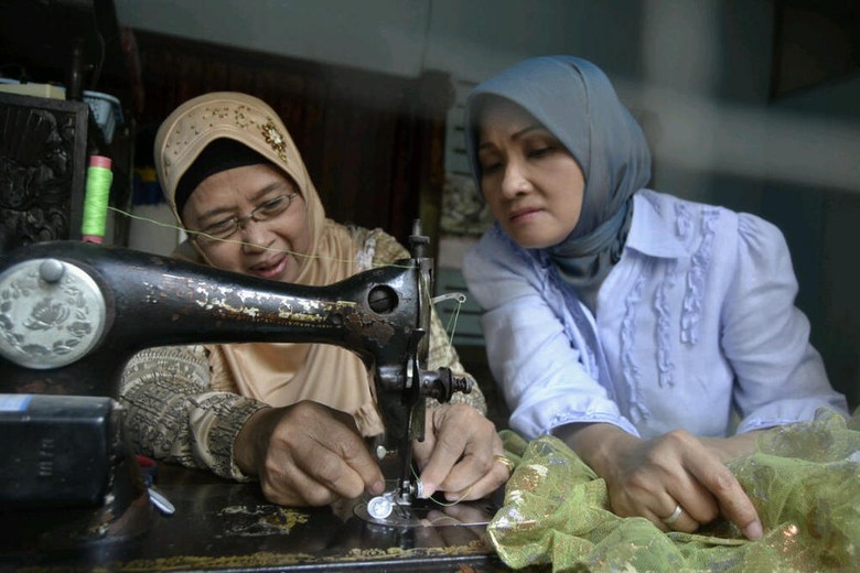 Kisah Keturunan Raden Saleh yang Hidup Sebagai Tukang Permak Pakaian Kisah Keturunan Raden Saleh yang Hidup Sebagai Tukang Permak Pakaian